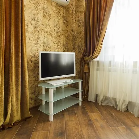 On Deribasovskoy Apartment