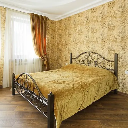 On Deribasovskoy Apartment *
