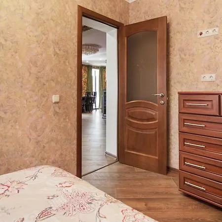 Apartment On Deribasovskoy Odesa