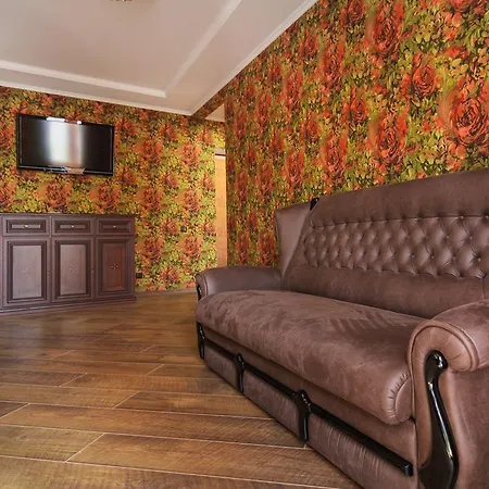 On Deribasovskoy Apartment