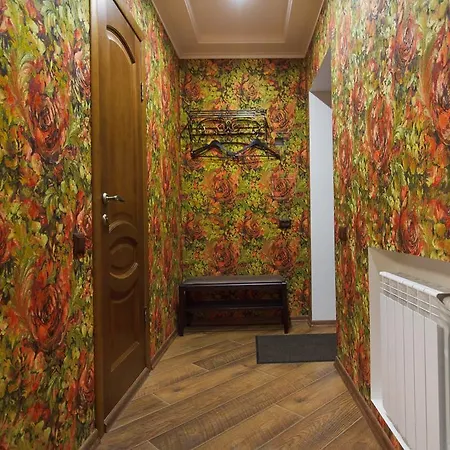 On Deribasovskoy Apartment *