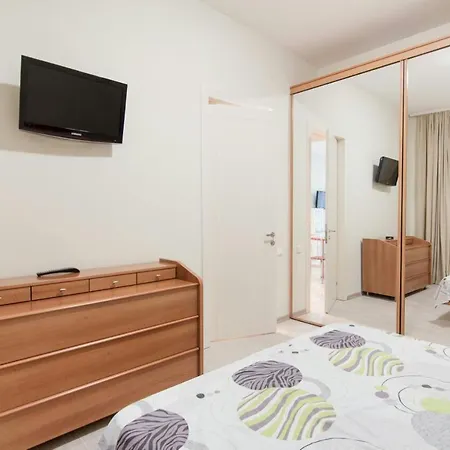 アパート On Deribasovskoy オデッサ